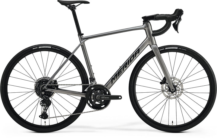 Scultura Endurance 300 (158) – Gunmetal Grey / Black